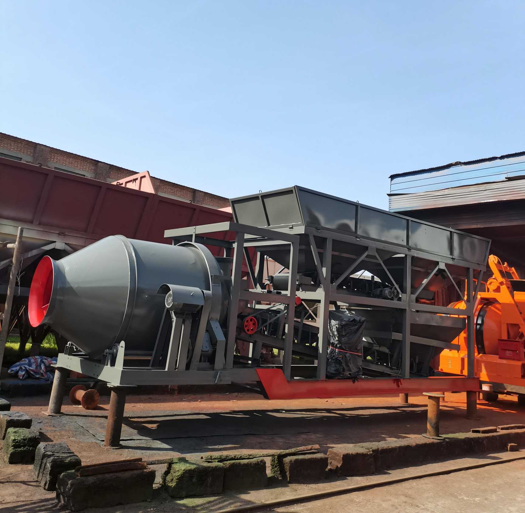 JZC750移動站攪拌站發(fā)往內(nèi)蒙