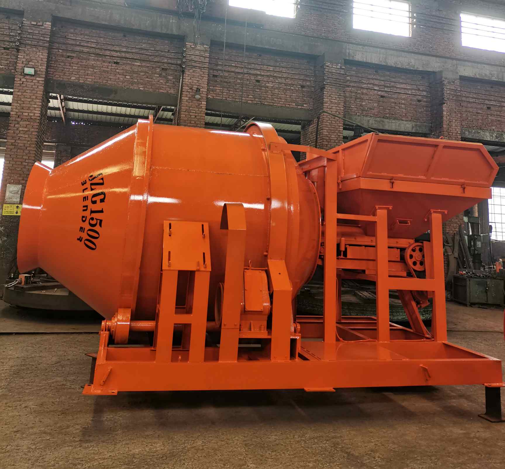 JZC1500固定斗發(fā)往陜西