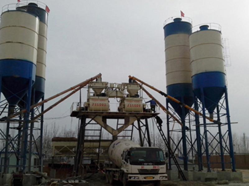 全自動微機控制系統(tǒng)的混凝土攪拌站